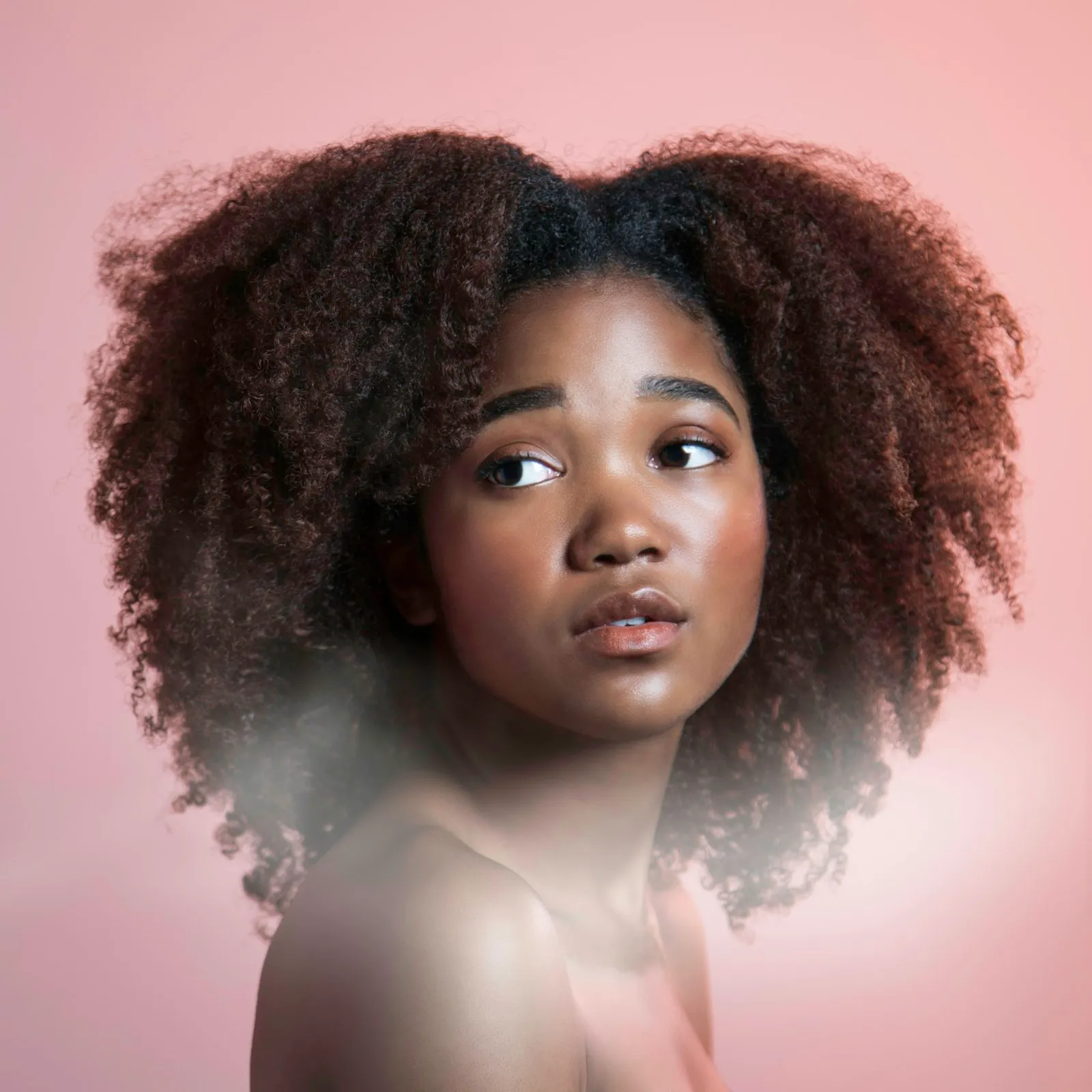 Voor de behandeling: natuurlijk, ongestyled haar